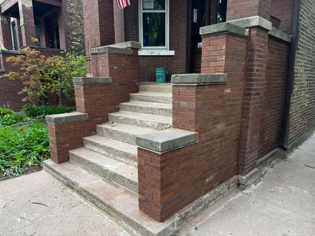Brick front stoop after rebuild