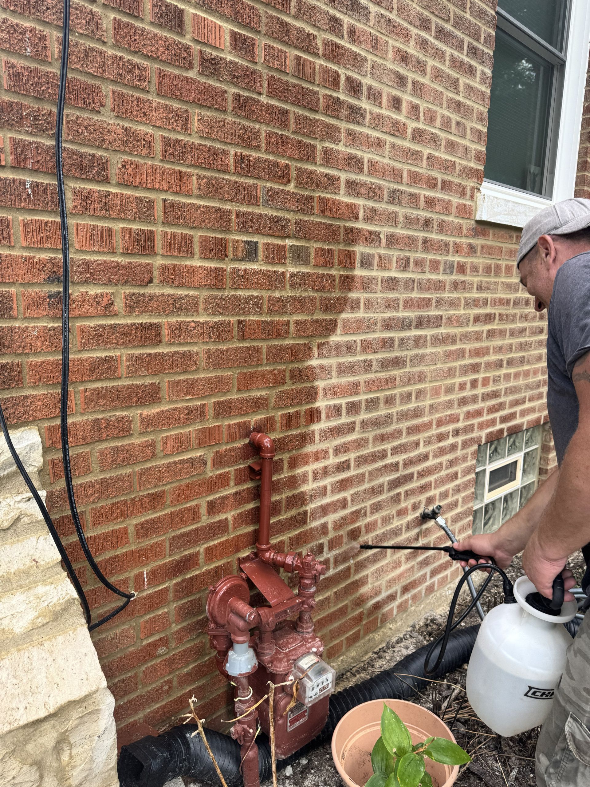 Masonry cleaning and preparation during the tuckpointing project