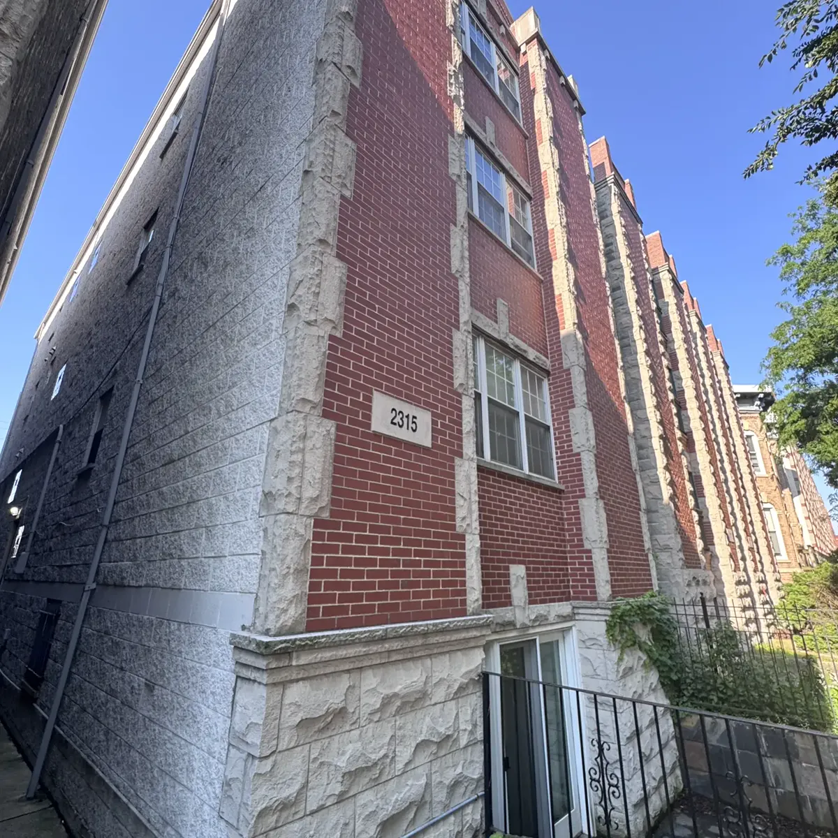 Red brick Chicago building facade sealed by Star Tuckpointing masonry waterproofing